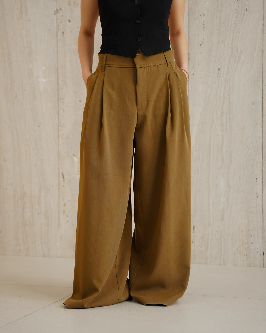 pant130 - شلوار کرپ کج راه با سرجيب در پشت